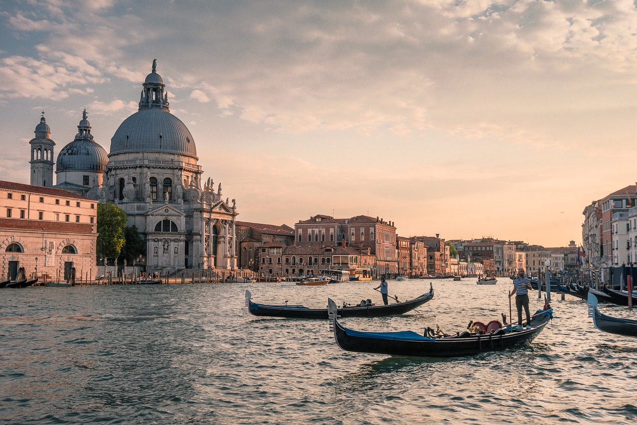 channel, venice, gondolas-3547224.jpg